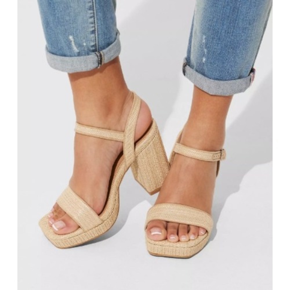 Torrid 10.5 WW Wide Raffia Platform Heel Sandal Boho Summer
